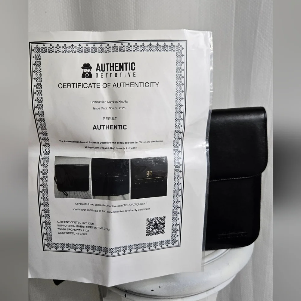 EUC Vintage Givenchy Gentleman Leather Unisex Clutch w/COA